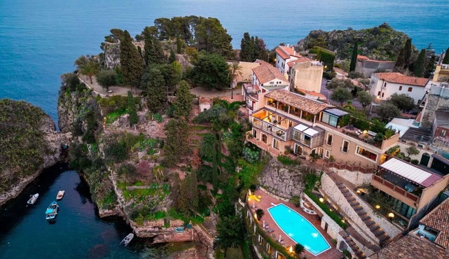 Villa in Mazzarò with 5 bedrooms sleeps 10 in Mazzarò