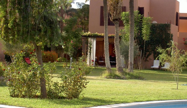VILLA- MARRAKECH PALMARAIE,with swimming pool and tennis court in Marrakech