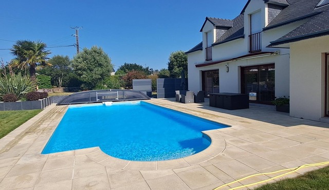 VILLA WITH HEATED POOL IN SARZEAU ON THE RHUYS PENINSULA in Sarzeau