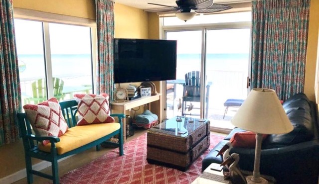 Welcome to Mimi's Place! Stunning, direct ocean front condo 3 Bedroom/2 Bath in Myrtle Beach