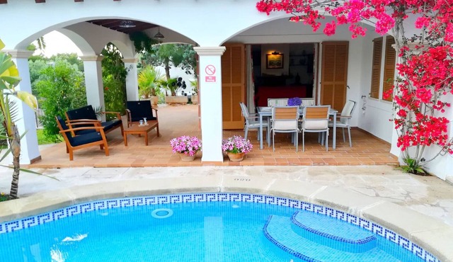 YourHouse Estrelitzia in Felanitx
