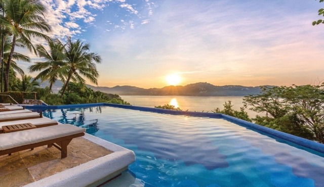 Zihuatanejo | Romantic Ocean Escape | Pool + Beach in Zihuatanejo