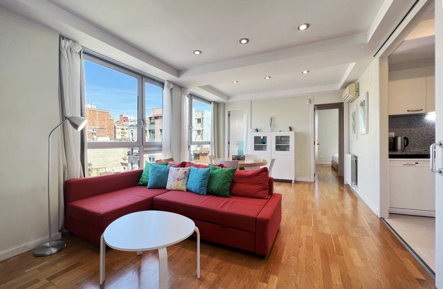 74 m² Apartment ∙ 2 bedrooms ∙ 6 guests in El Camp de l'Arpa del Clot