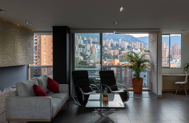 Luxury Apartment w/PANORAMIC Views 🌃 Lleras Park in Medellín