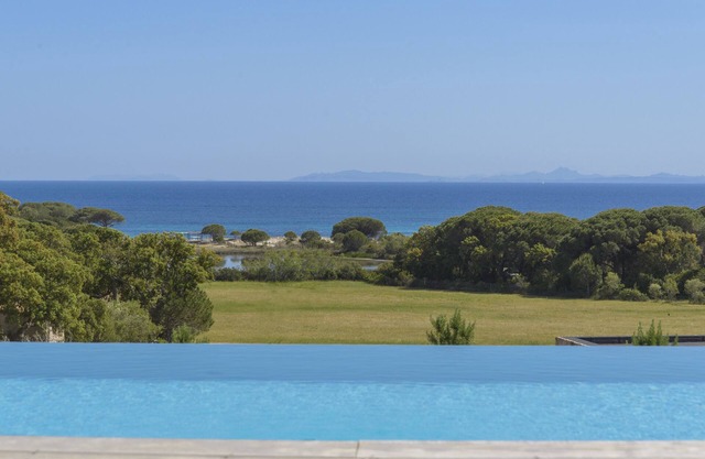 Magnificent villa with breathtaking views of Palombaggia beach Private sea access in Porto-Vecchio