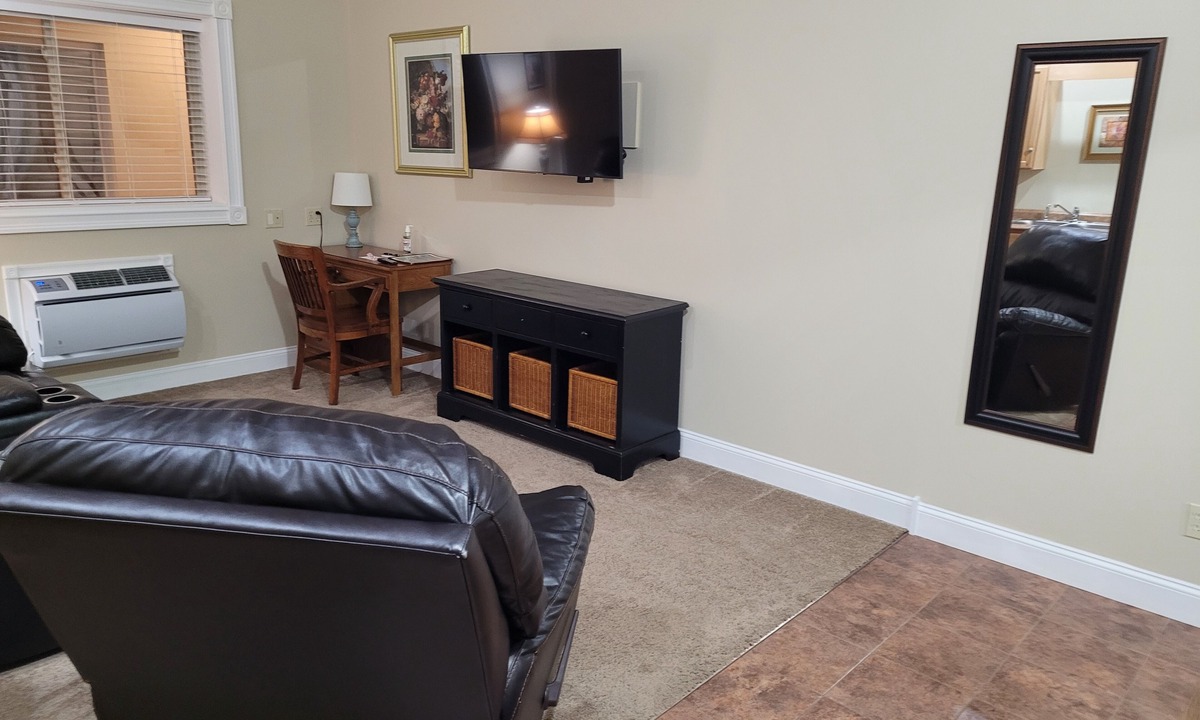 Massena Hotel | Blue Spruce Motel