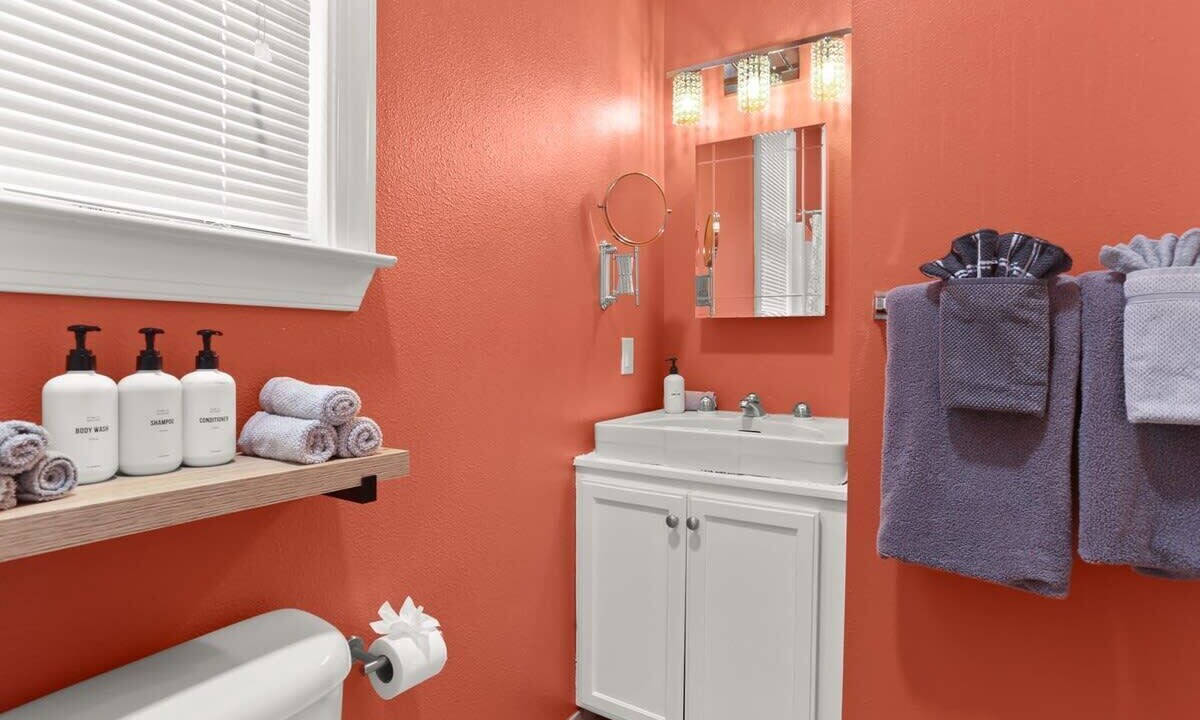 Photo of Bathroom in Seventh Ward