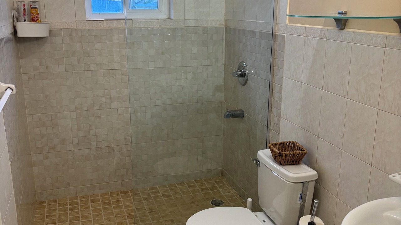 Photo of Bathroom in Staniel Cay