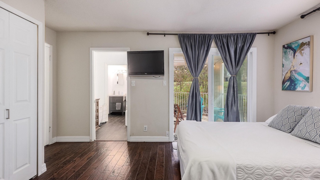 Photo of Bedroom in Zilker