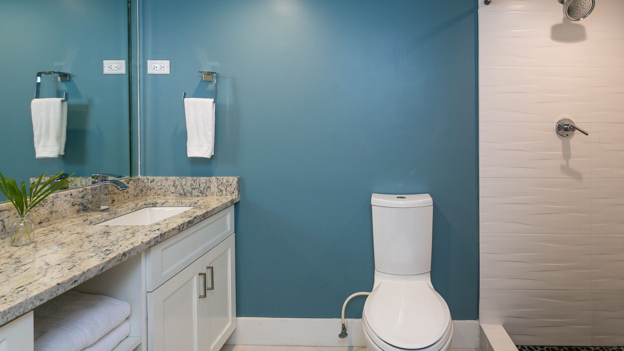 Photo of Bathroom in Seven Mile Beach