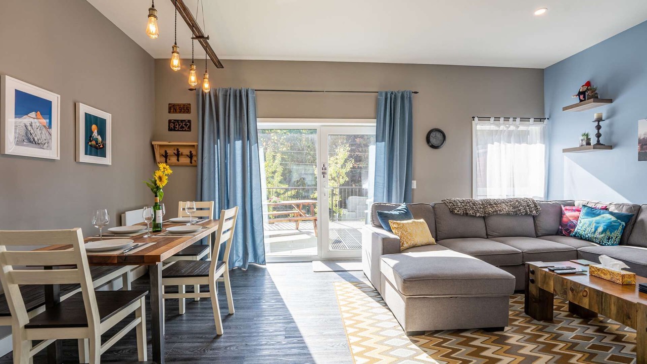 Photo of Livingroom in Revelstoke
