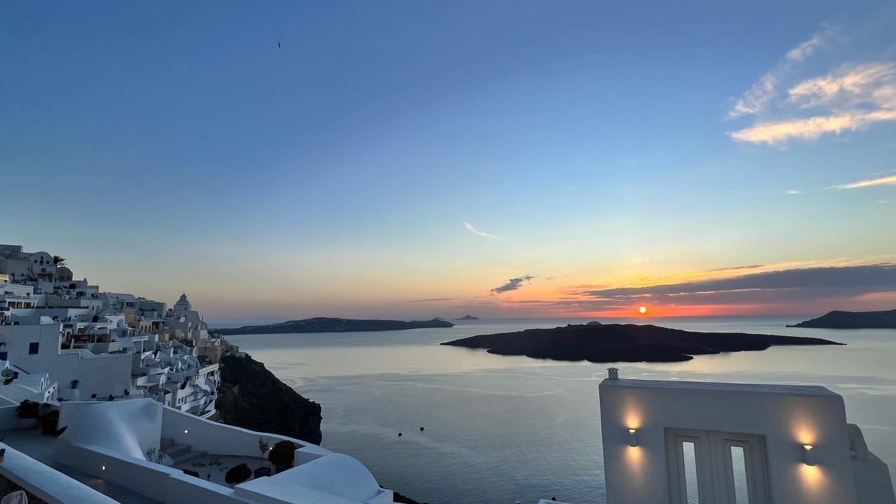 Photo of Others in Fira