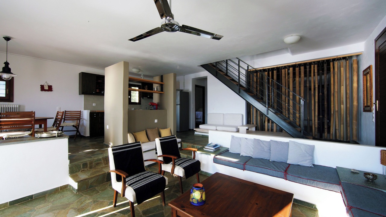 Photo of Livingroom in Ydrousa