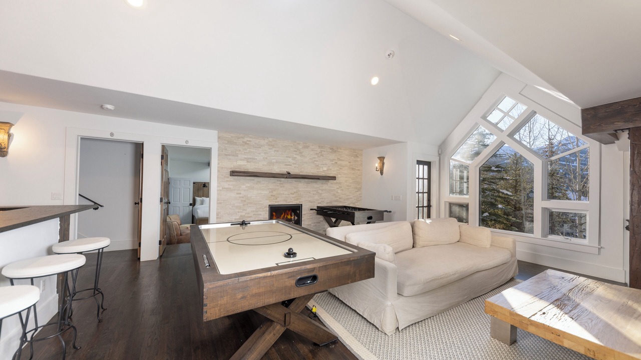 Photo of Livingroom in Historic District