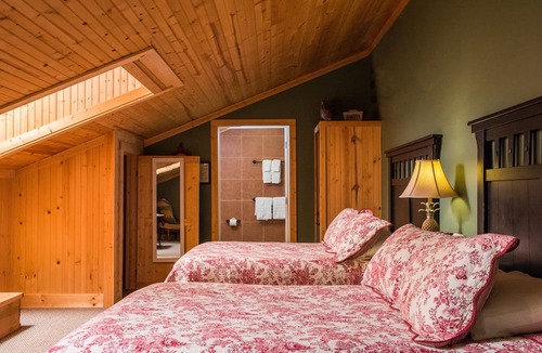 Smithville Bed & Breakfast | Colonial Inn