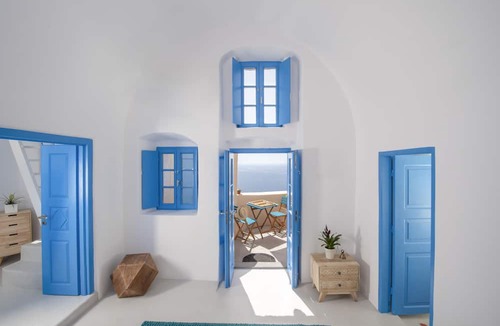 Oia House | Anemi House & Villas