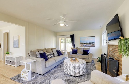 Camas Cottage | Walk to Dtwn Camas! Updated Home w/Game Room