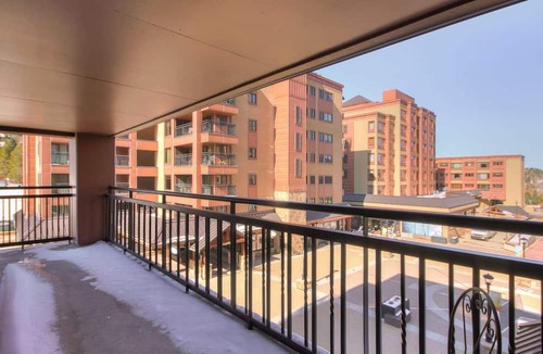 Peak 9 Condo | Ten Mile Condo - Spacious Ski-In/Out in Breck!