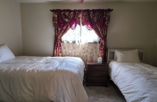 Trinidad House | Remodeled Victorian 3-bedroom house with AC in Trinidad/Hot Tub!