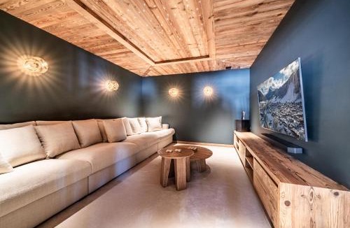 Les Gets Ski Chalet | Chalet Savanna, Les Gets - by EMERALD STAY