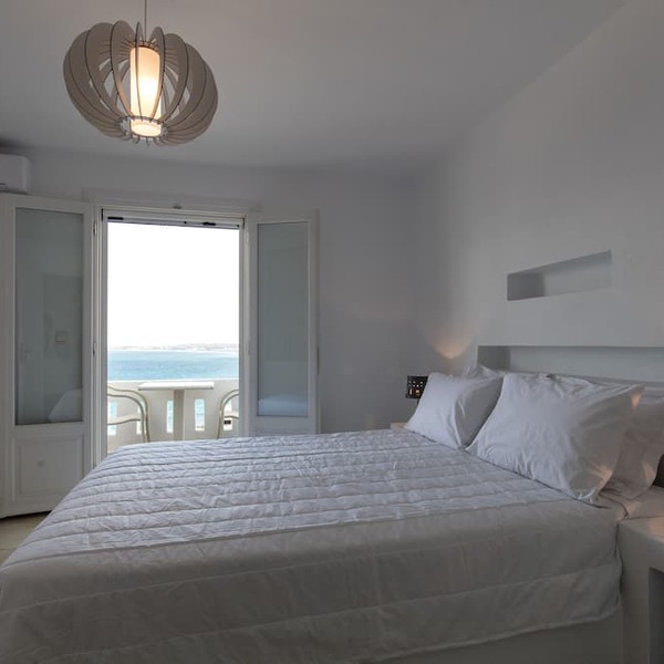 Apricot and Sea Luxury Villas in Naxos