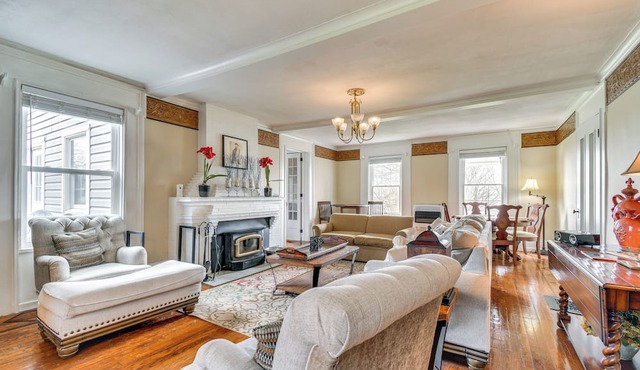 Lakefront Cayuga Retreat w/Private Deck & Hot Tub in Cayuga