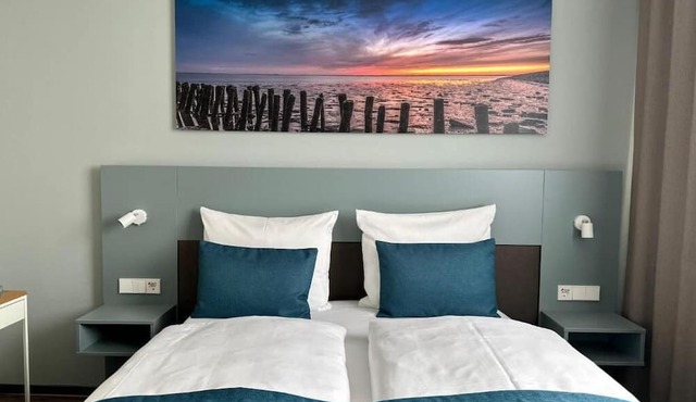 Hotel Schöne Aussicht, Stilvoll modern, direkt am Rüstersieler Hafen in Wilhelmshaven