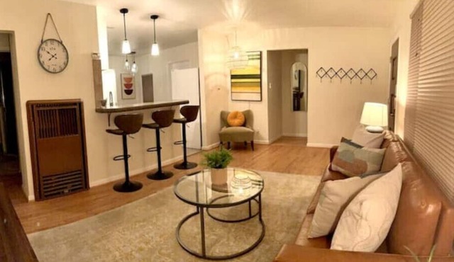 Chic Reno Retreat Steps to UNR + Fairgrounds in Reno