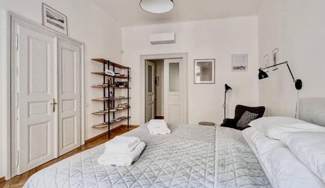 Best home away from home 5 min from Charles Bridge in Prague