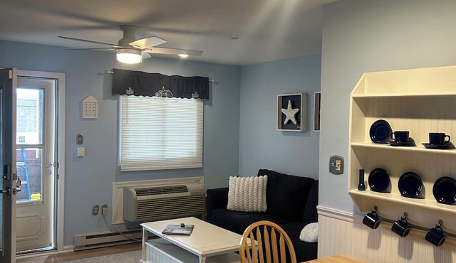 Brigantine Breeze 2-BR Coastal Retreat Steps to Beach in Brigantine