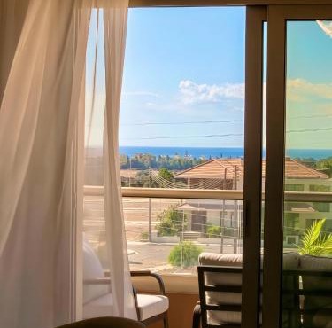 Maison Lazarus - Serene SeaView Luxe Apt Close to Larnaca & Ayia Napa in Pyla