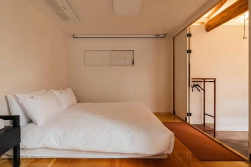 Luxury Hanok Stay CHAON in Seoul